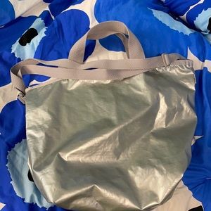 LeSportsac silver everyday tote/ crossbody